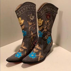 Zeyzani suede embroidered boots